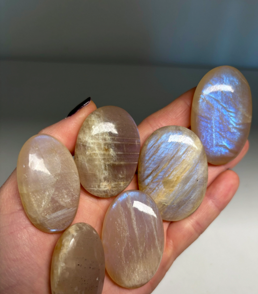 Top Grade Flashy Rainbow Moonstone – 6 Piece Lot