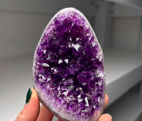 Very High-Grade Amethyst Geode – Deep Purple Crystals