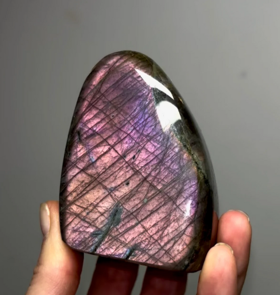 High Grade Flashy Labradorite