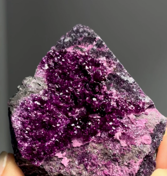 Rare Kammererite Specimen — Deep Purple-Red Crystals from Kop Dağları, Turkey